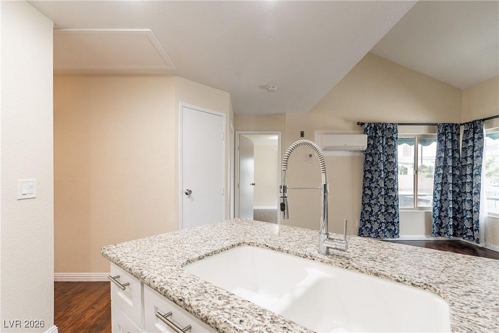 450 Elm Drive - Photo 8