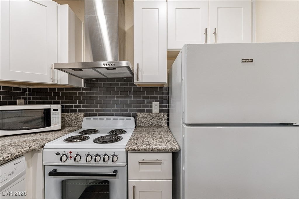 450 Elm Drive - Photo 9