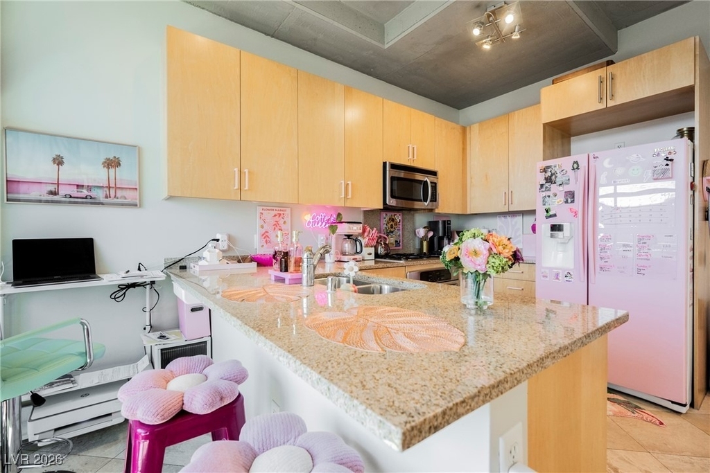 353 E Bonneville Avenue - Photo 6