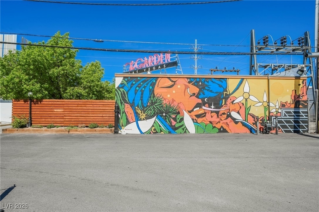 353 E Bonneville Avenue - Photo 30