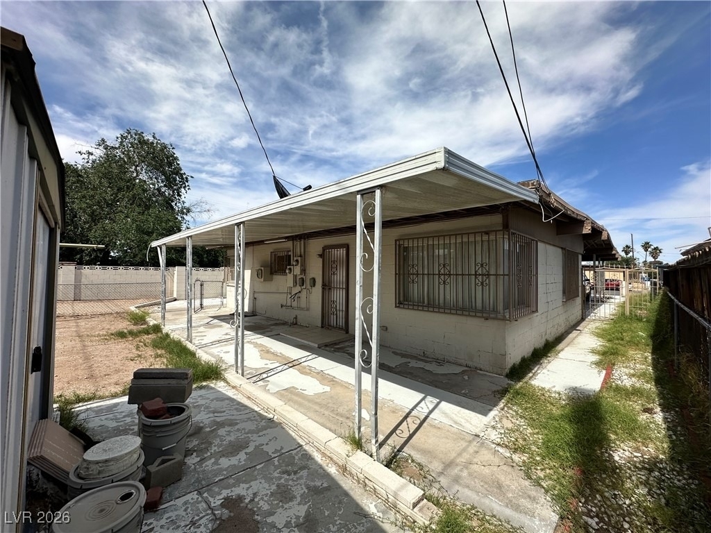 2300 Pardee Place - Photo 7