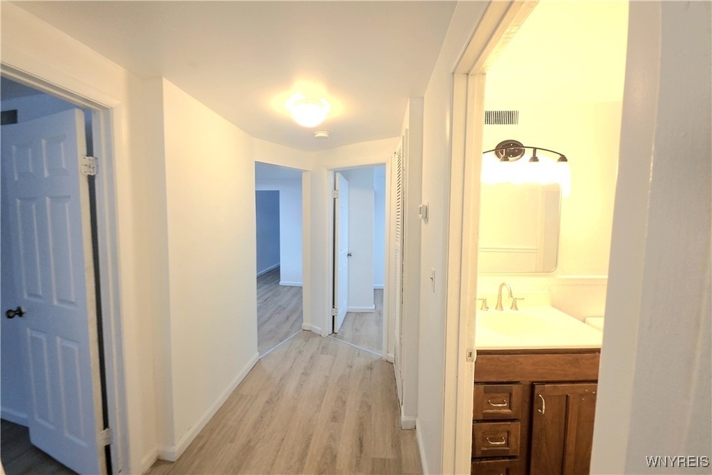 50 Strasbourg Drive - Photo 4