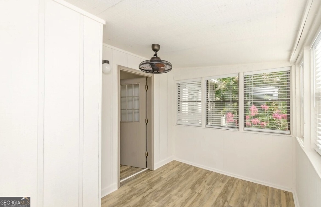 730 Franklin Se - Photo 5