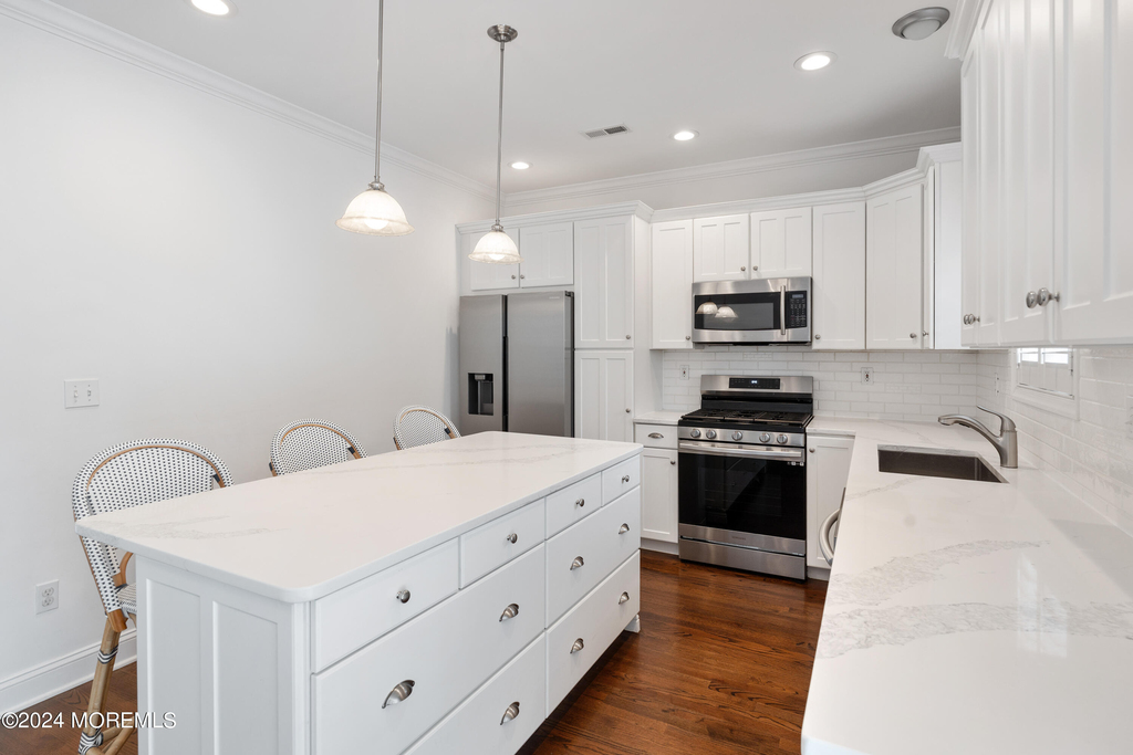 29 Pavilion Avenue - Photo 8