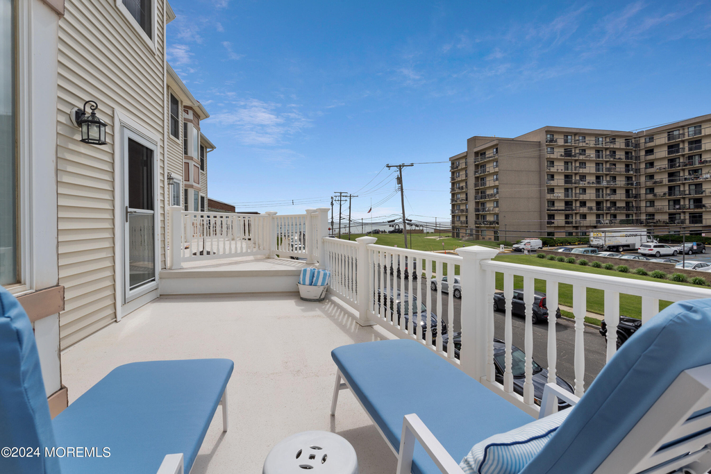 29 Pavilion Avenue - Photo 15