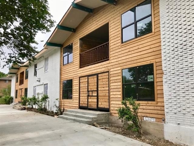 5520 Gaston Avenue - Photo 2