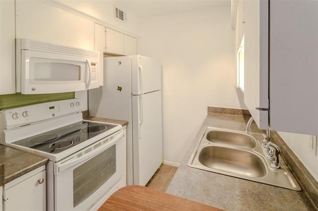 4859 Cedar Springs Road - Photo 14