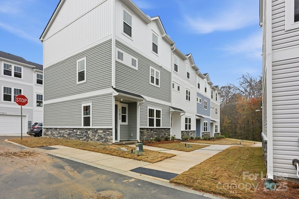 11003 Valkyrie Lane - Photo 14