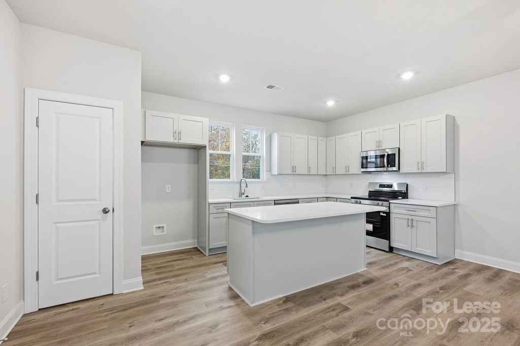 11003 Valkyrie Lane - Photo 13
