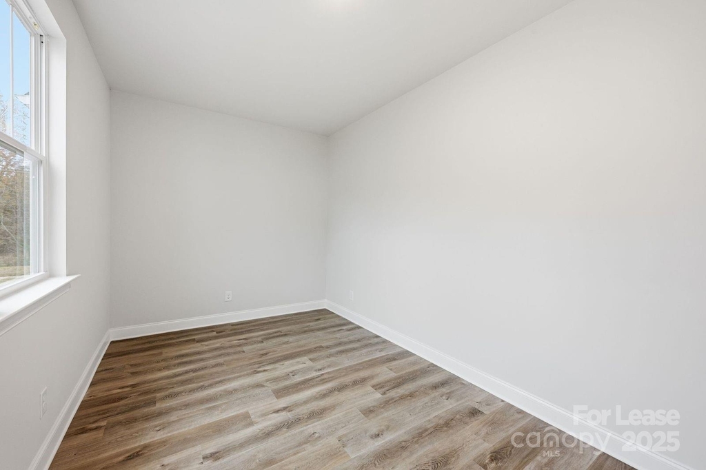 11003 Valkyrie Lane - Photo 15