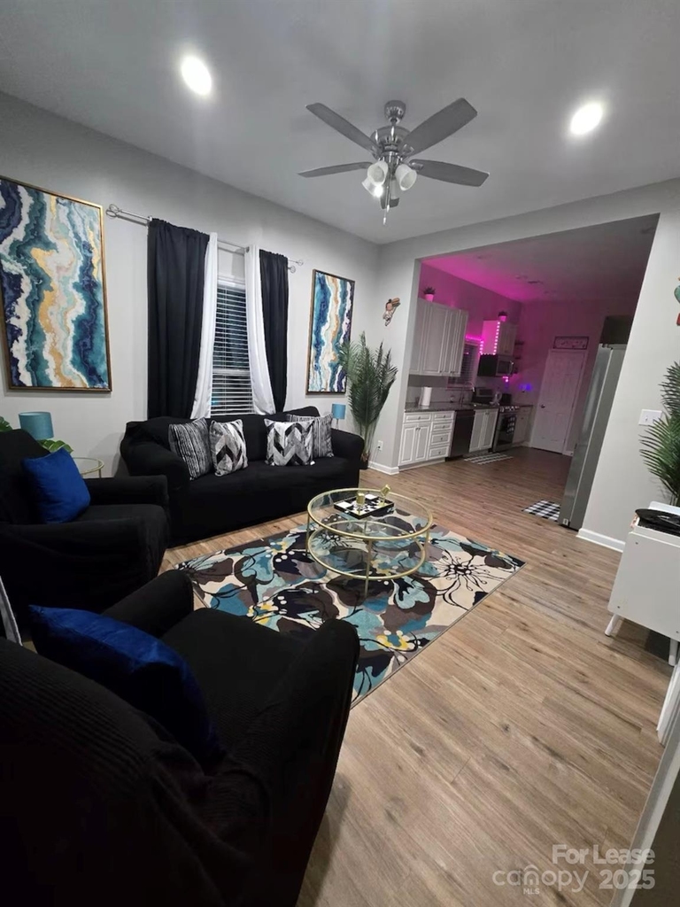 1806 Vinton Street - Photo 3