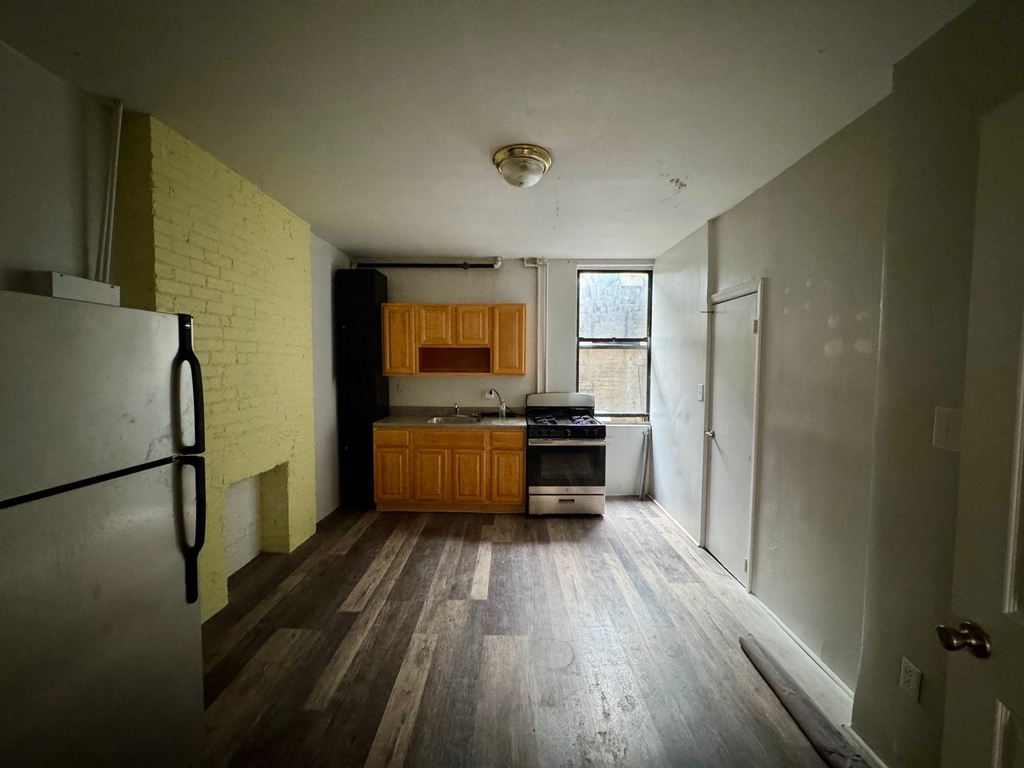 422 East 118th Street - Photo 3