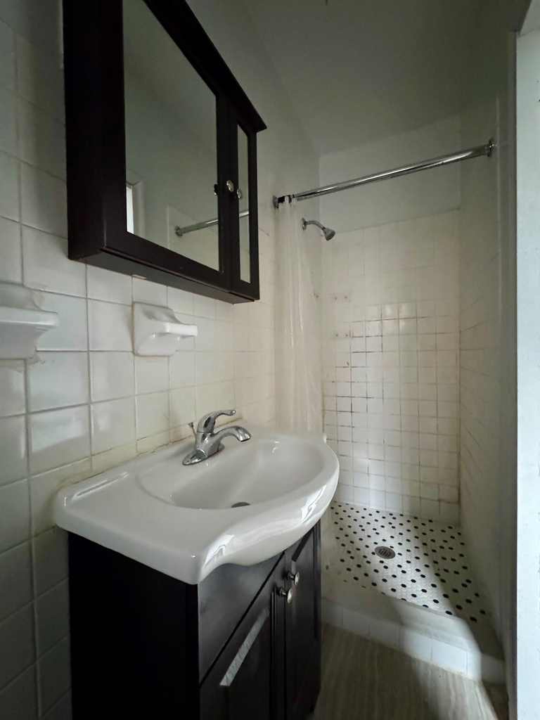 422 East 118th Street - Photo 8