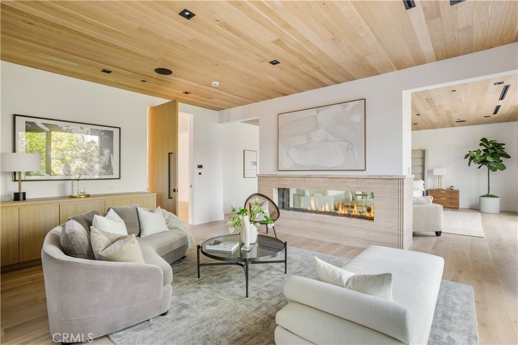 24341 Rolling View Road - Photo 20