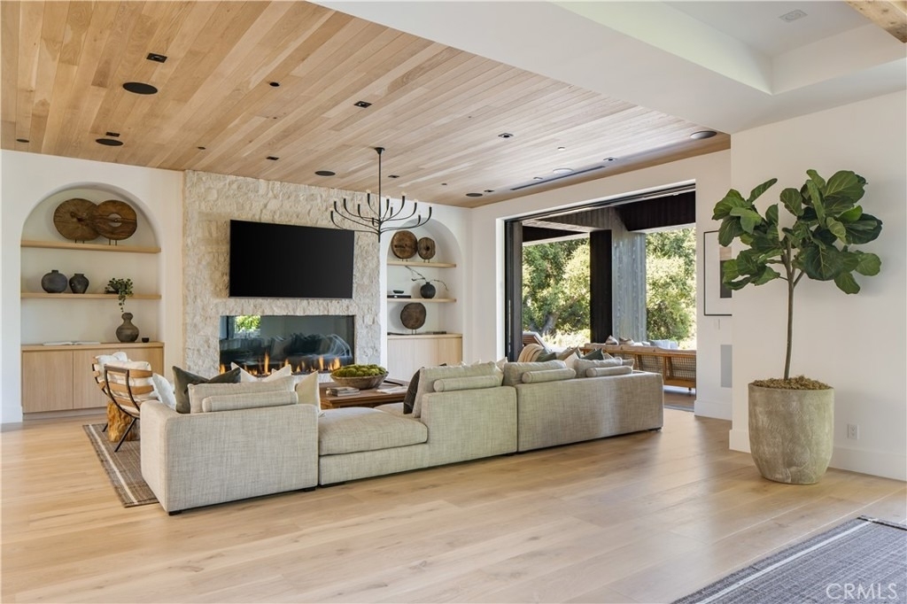 24341 Rolling View Road - Photo 9