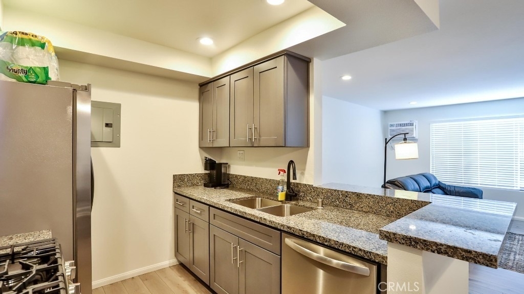 2890 E Artesia Blvd - Photo 9