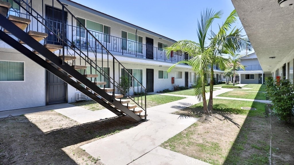 2890 E Artesia Blvd - Photo 3