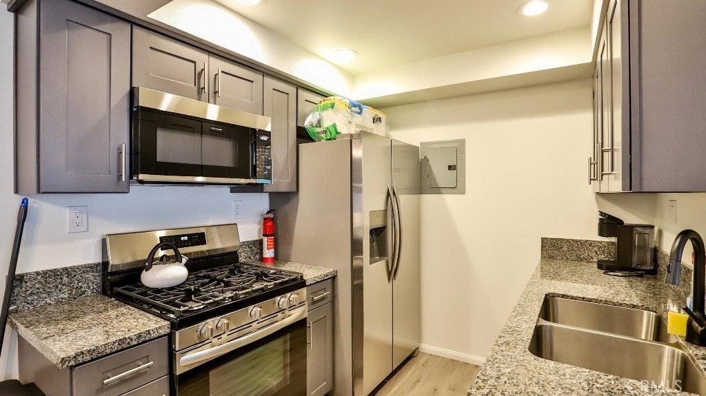 2890 E Artesia Blvd - Photo 8