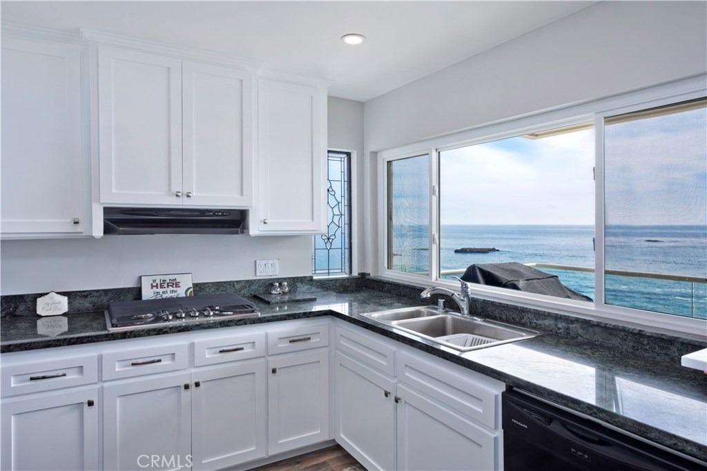 1249 Ocean Front - Photo 4