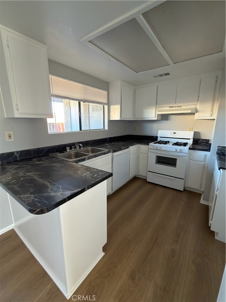 10547 Cochiti Road - Photo 2