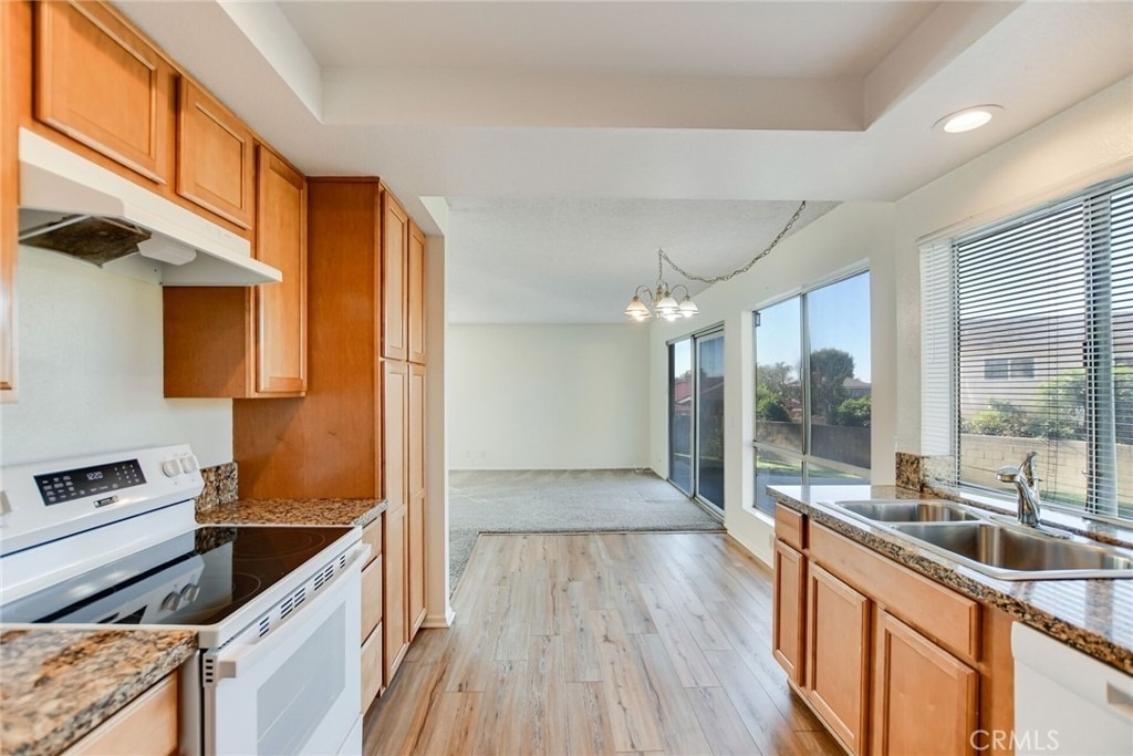 2785 Westfield Place - Photo 12
