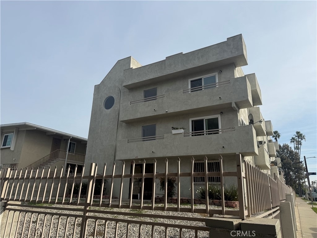 400 N Hobart Boulevard - Photo 20