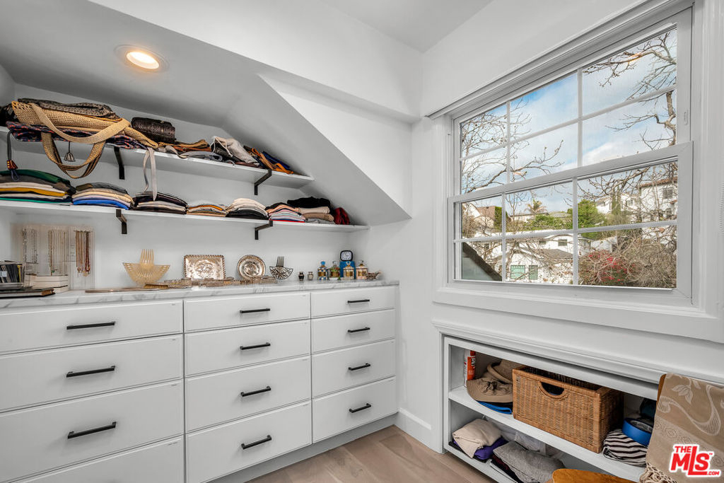 751 Westholme Avenue - Photo 20