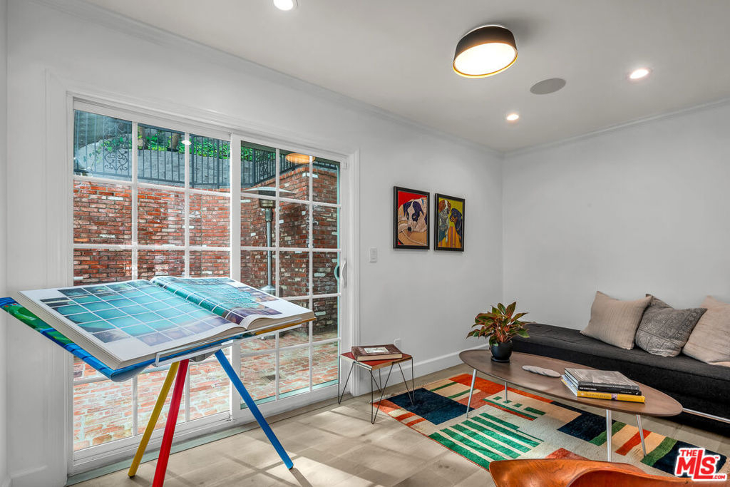 751 Westholme Avenue - Photo 14