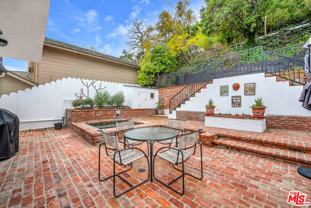 751 Westholme Avenue - Photo 38