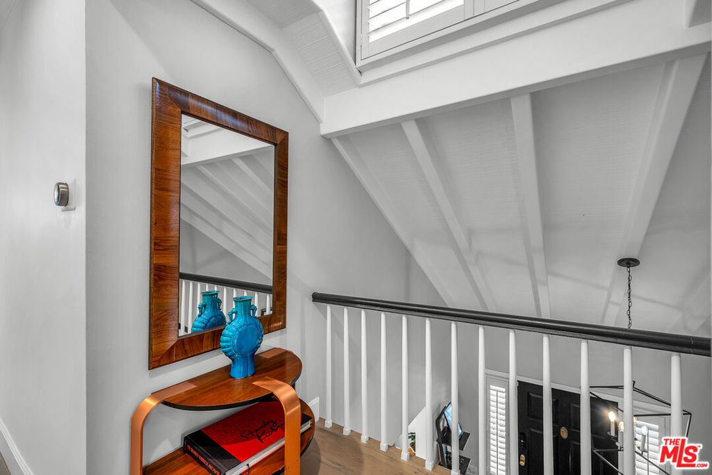 751 Westholme Avenue - Photo 33