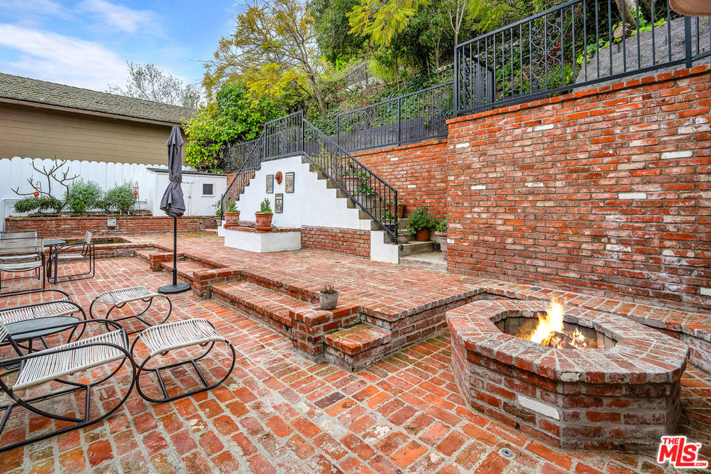 751 Westholme Avenue - Photo 26
