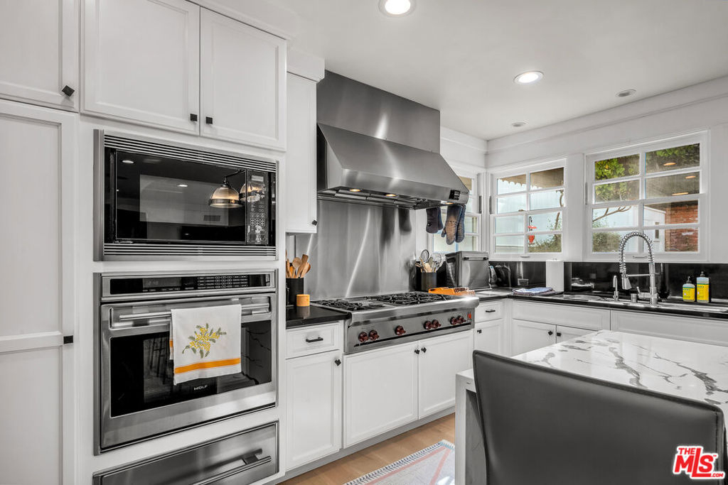 751 Westholme Avenue - Photo 12