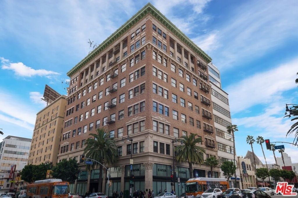 1645 Vine Street - Photo 33