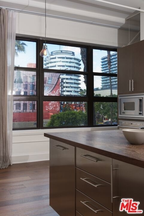 1645 Vine Street - Photo 12
