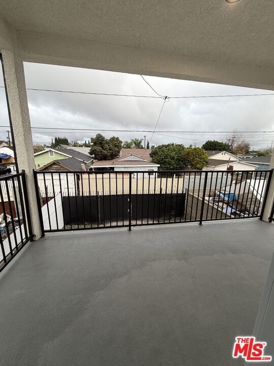 8624 Graham Avenue - Photo 9