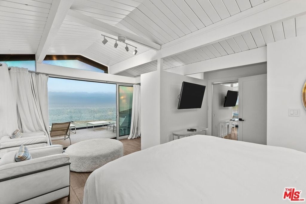 26044 E Pacific Coast Highway - Photo 45