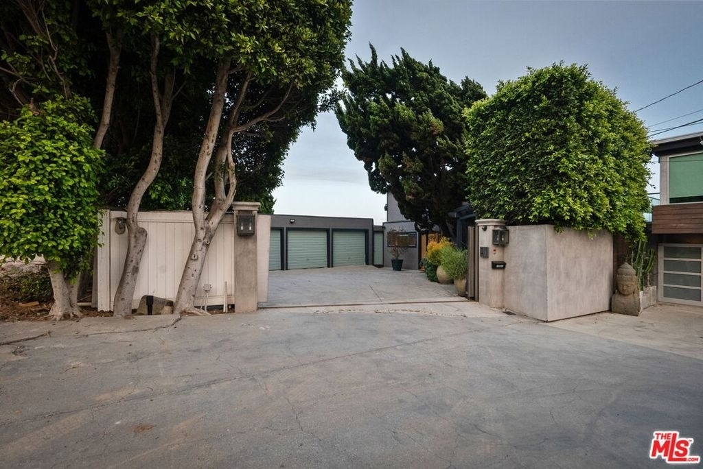 26044 E Pacific Coast Highway - Photo 28