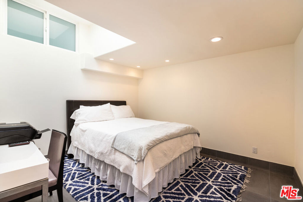 26044 E Pacific Coast Highway - Photo 20