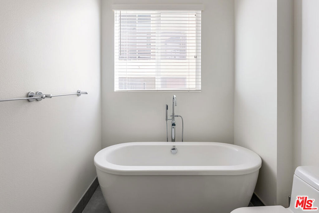 11912 Laurelwood Drive - Photo 6
