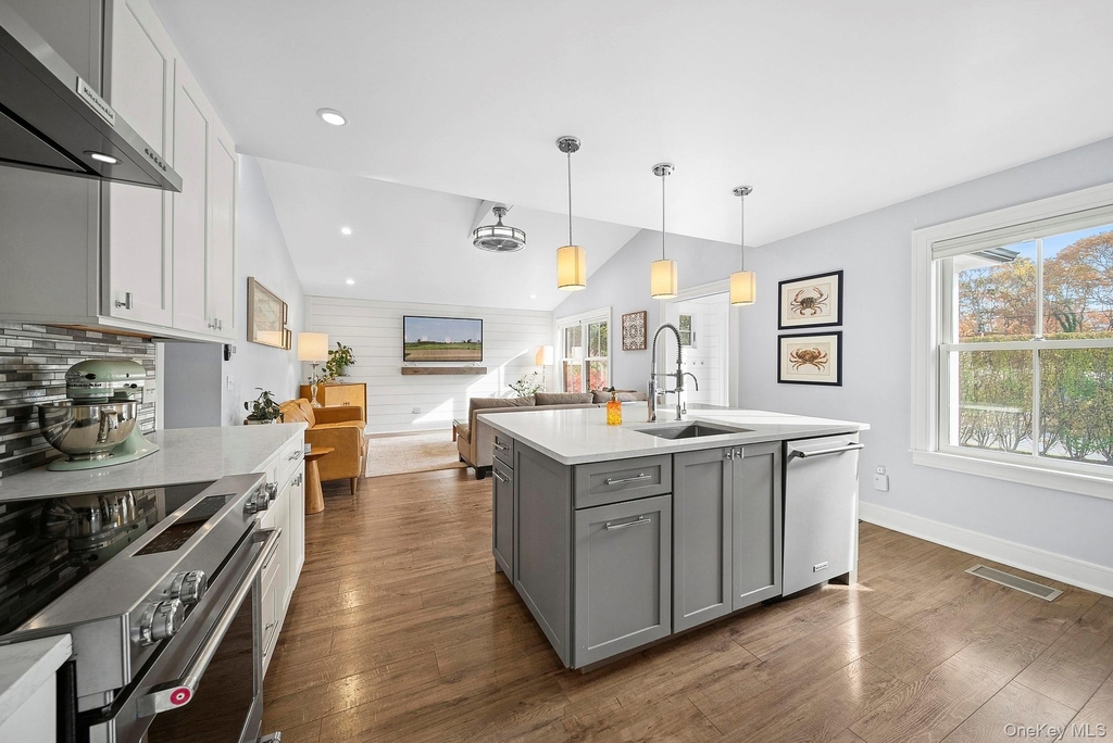 37 Maryland Boulevard - Photo 5