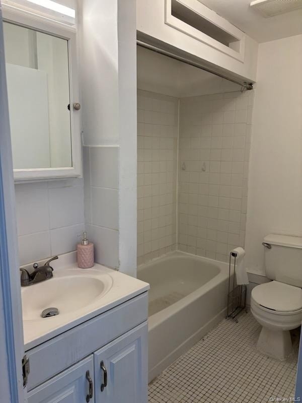 2235 Jericho Turnpike - Photo 4
