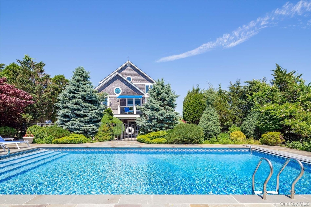 300 Latham Lane - Photo 1