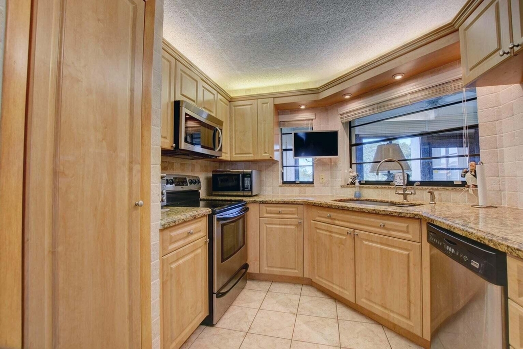 5851 Parkwalk Drive - Photo 14