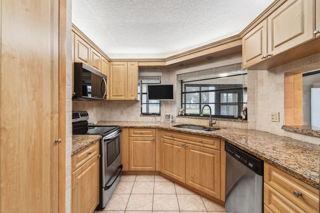 5851 Parkwalk Drive - Photo 41
