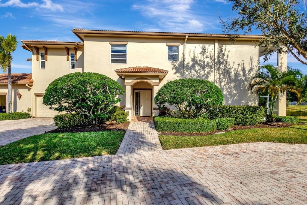 10156 N Orchid Reserve Drive - Photo 0