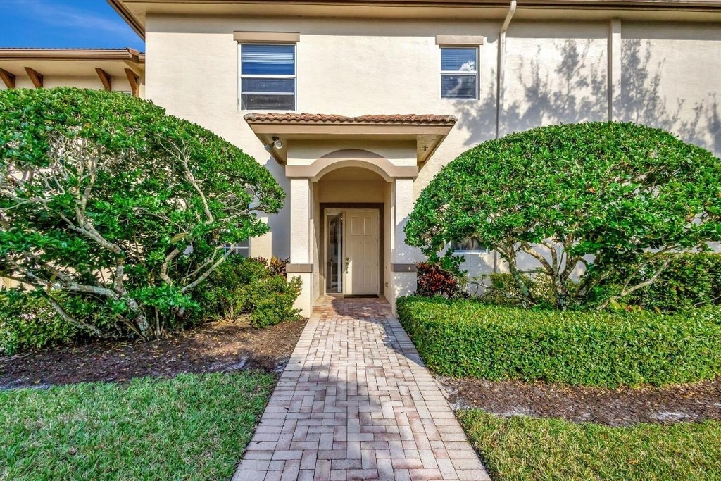 10156 N Orchid Reserve Drive - Photo 1
