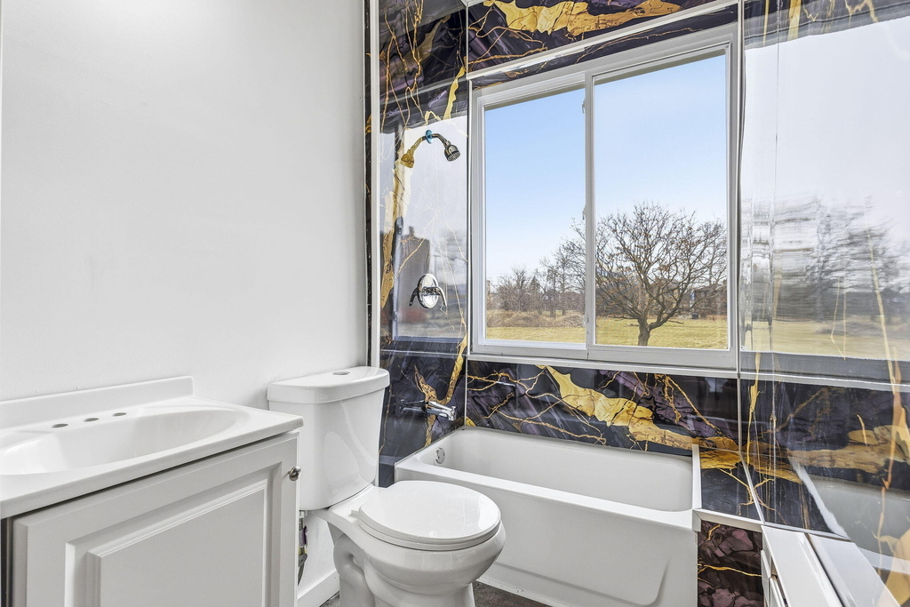 3295 Rochester Street - Photo 8