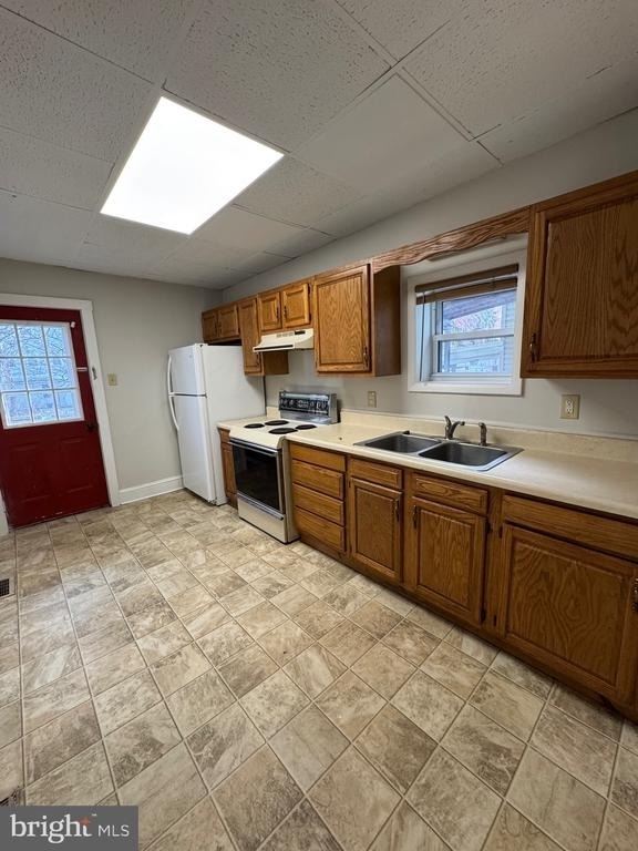 525 E Market Street - Photo 6