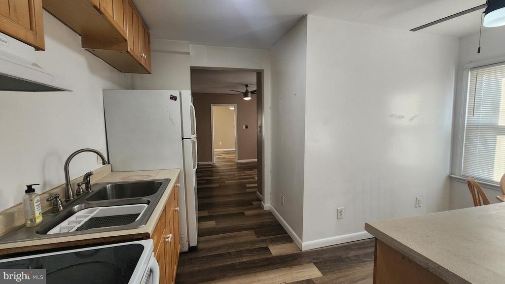 108 E Pacific Avenue - Photo 3