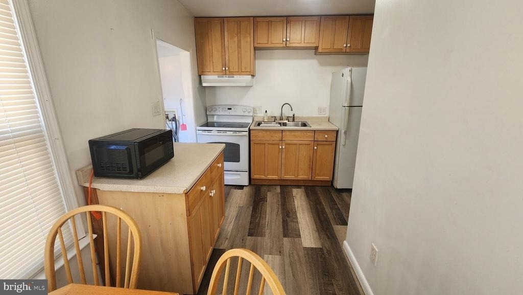 108 E Pacific Avenue - Photo 7
